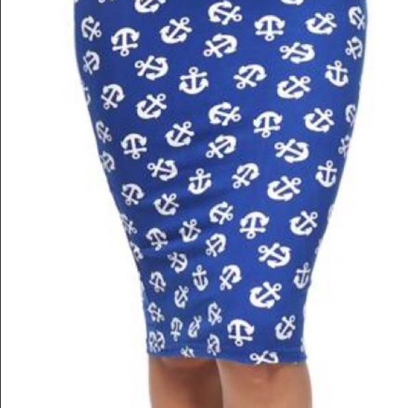 2- piece Crop Top Skirt Set - Picture 2 of 4